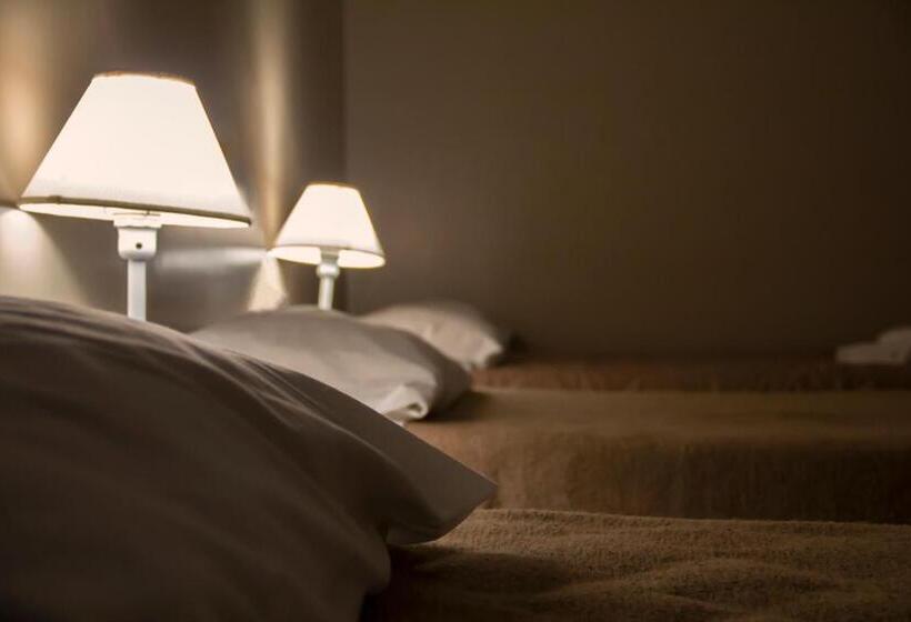 Семейный Номер, Caminos Hostal