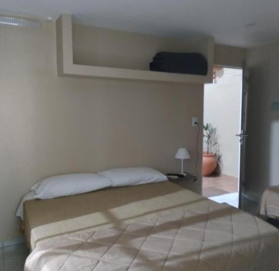 Трехместный Номер Комфорт, Caminos Hostal