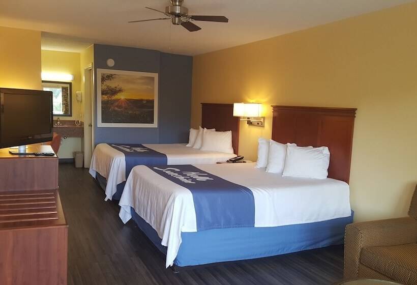 Suite, Days Inn By Wyndham Trenton