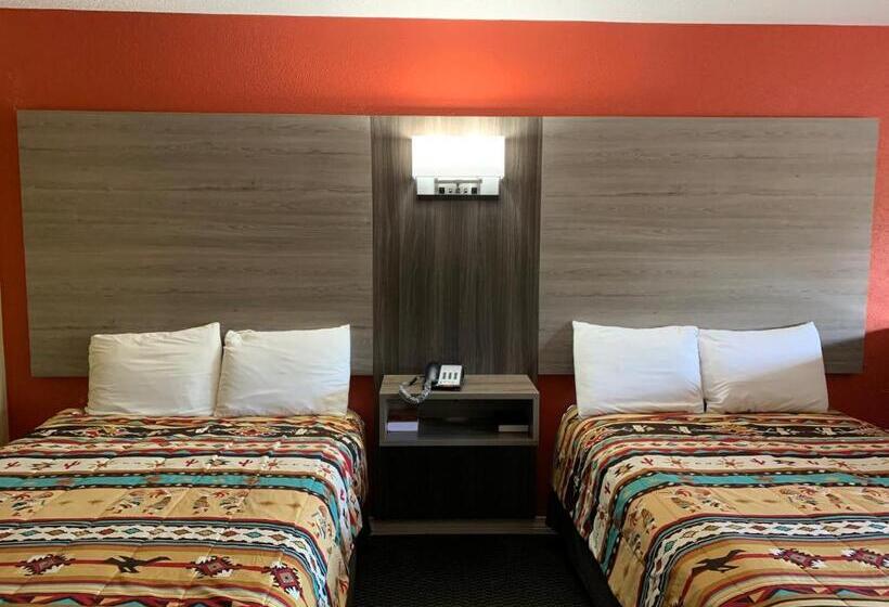 Номер Стандарт 2 Двуспальные Кровати, Log Cabin Inn