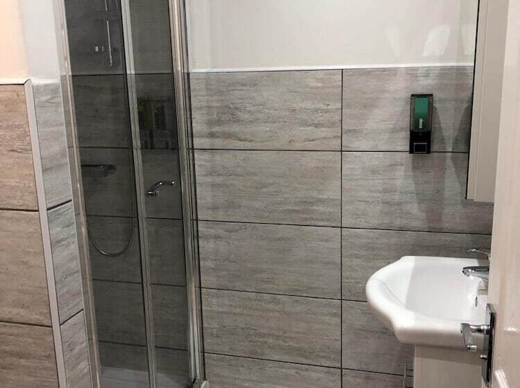 Номер Стандарт, Broadway Inn