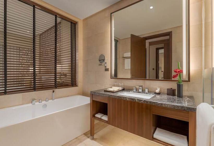 Люкс, Dusit Thani Residence Davao