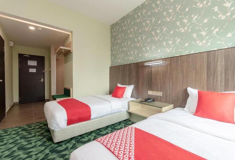 Номер Стандарт, Regent Hotel By Oyo Rooms