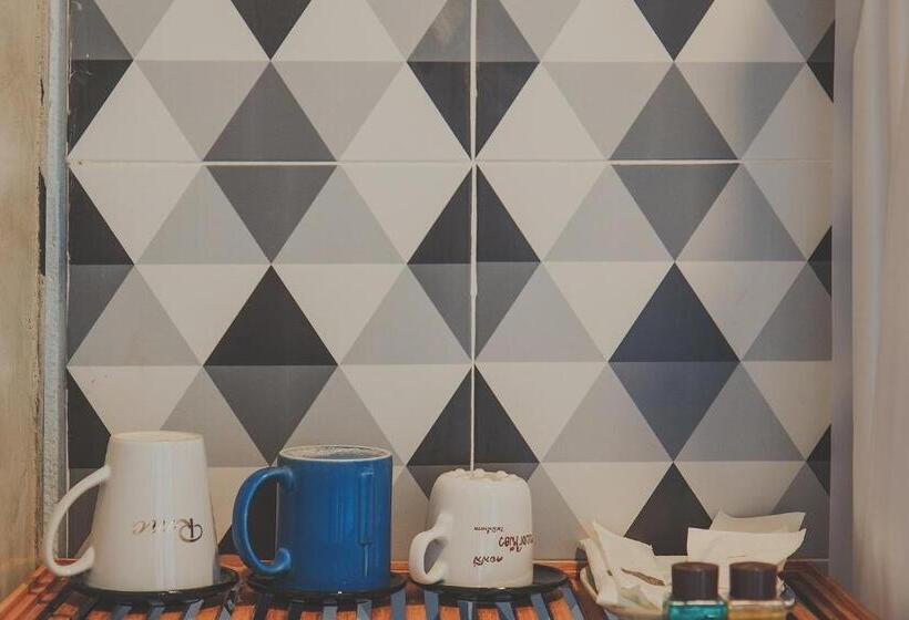 اتاق لوکس خانوادگی, Chill Vibe Hostel