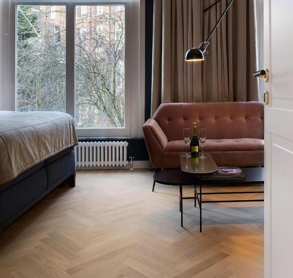 가든 전망 스위트, Spinoza Suites