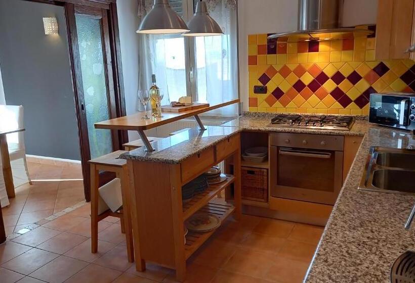 اتاق استاندارد چهار تخته, Bed And Breakfast Dorgali