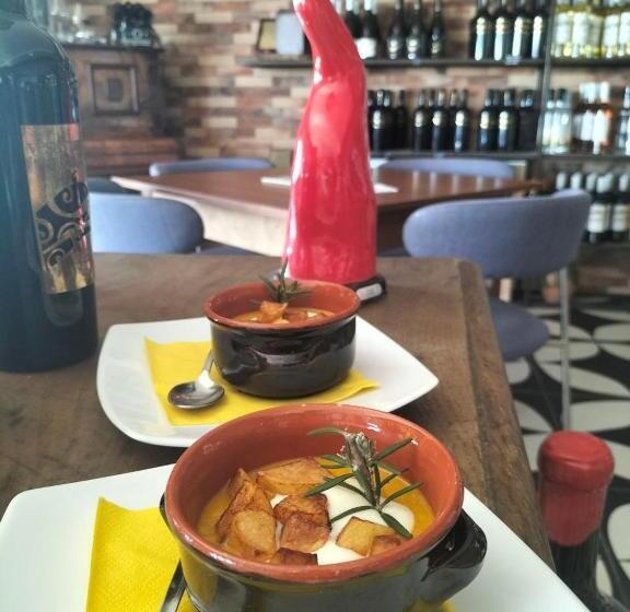 Полулюкс Повышенной Комфортности, Vesuvio Inn Bed & Wine Experience