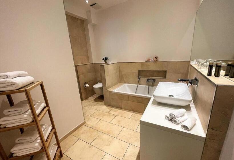 آپارتمان لوکس 1 خوابه, Deluxe Apartments Christina 120 M² Im Design Hotel Vosteen
