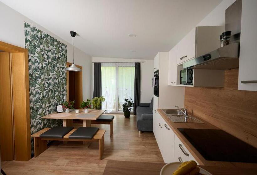 Апартаменты 1 Спальня с Балконом, Laudach Inn