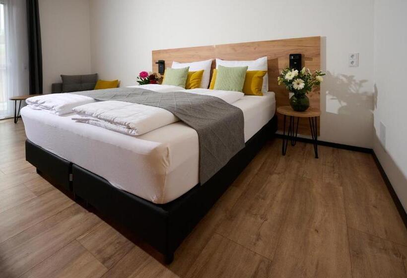 Апартаменты 1 Спальня с Балконом, Laudach Inn