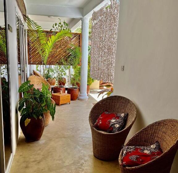 اتاق استاندارد, Gadea Boutique Hotel& Gadea Garden Italian Restaurant