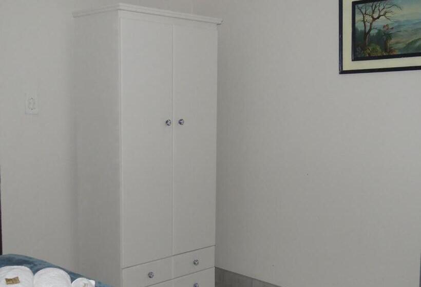 استودیوی استاندارد, His Vessel Guesthouse Clarens Fs
