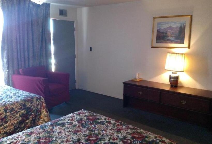 Номер Стандарт 2 Двуспальные Кровати, Essex House Motel