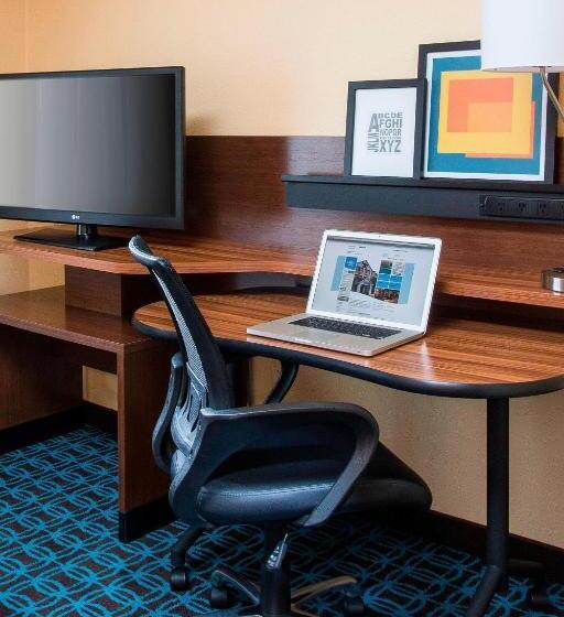 Номер Стандарт, Fairfield Inn & Suites Peru