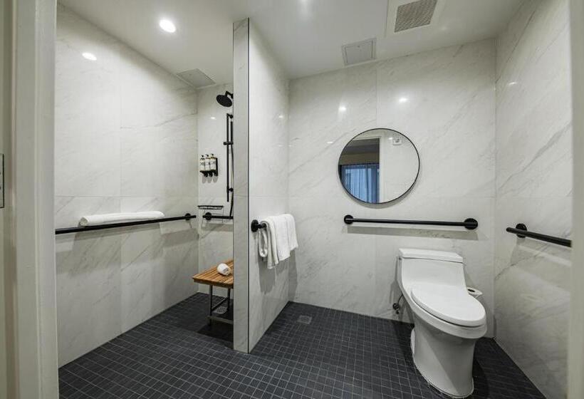اتاق سوپریور برای معلولان, Pestana Park Avenue