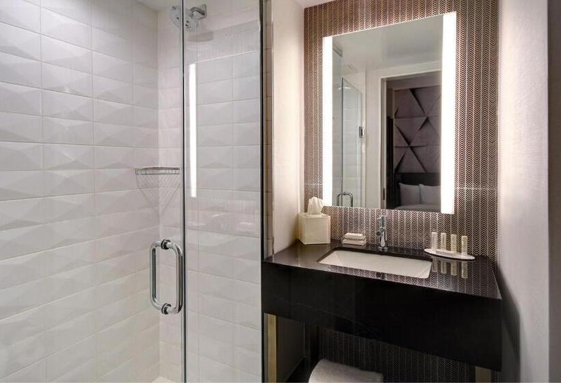 اتاق سوپریور با تخت بزرگ, Springhill Suites By Marriott New York Midtown Manhattan/park Ave