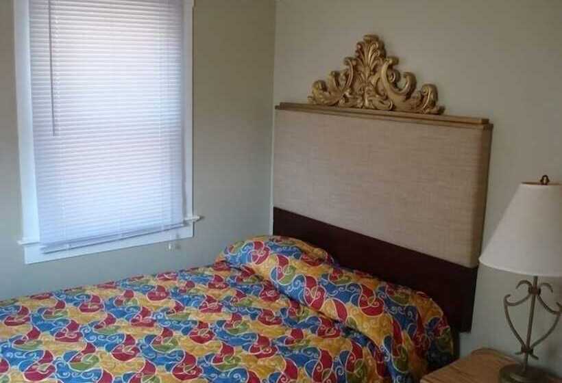 Апартаменты 2 Спальни, Four Winds Motel