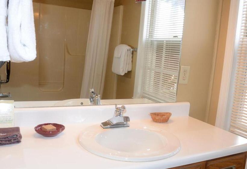 Номер Executive Кровать Кинг, Four Seasons Country Inn