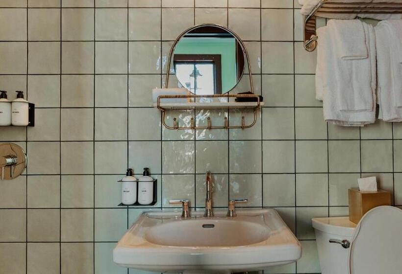 Suite, The Frenchmen New Orleans By Kasa