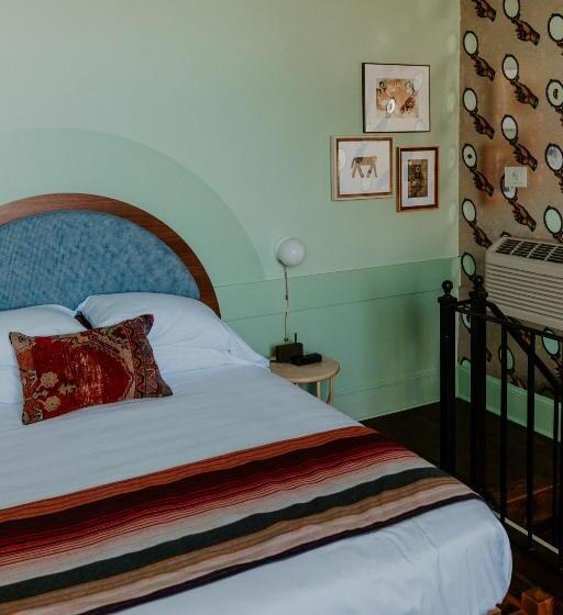 Suite, The Frenchmen New Orleans By Kasa