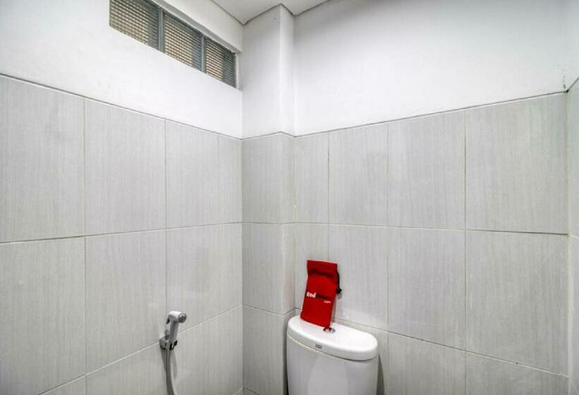 Номер Стандарт, Reddoorz Syariah Near Galeria Mall Yogyakarta
