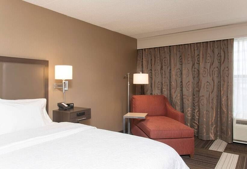 חדר סטנדרט עם מיטת קינג, Hampton Inn Columbus/taylorsville/edinburgh