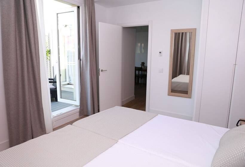 1 Bedroom Penthouse Apartment, New Point Opera