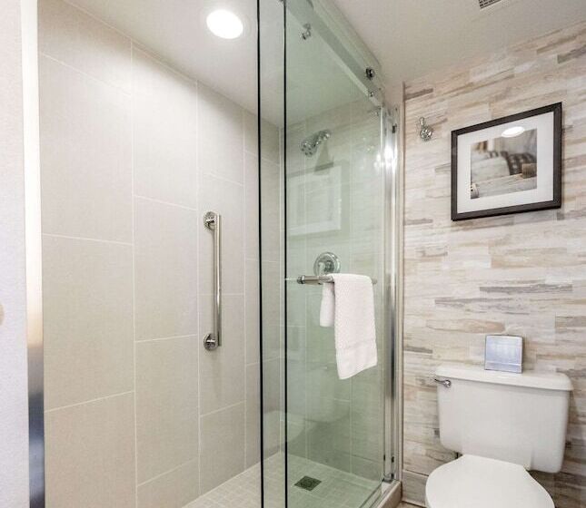 Люкс, Embassy Suites By Hilton Lexington Green