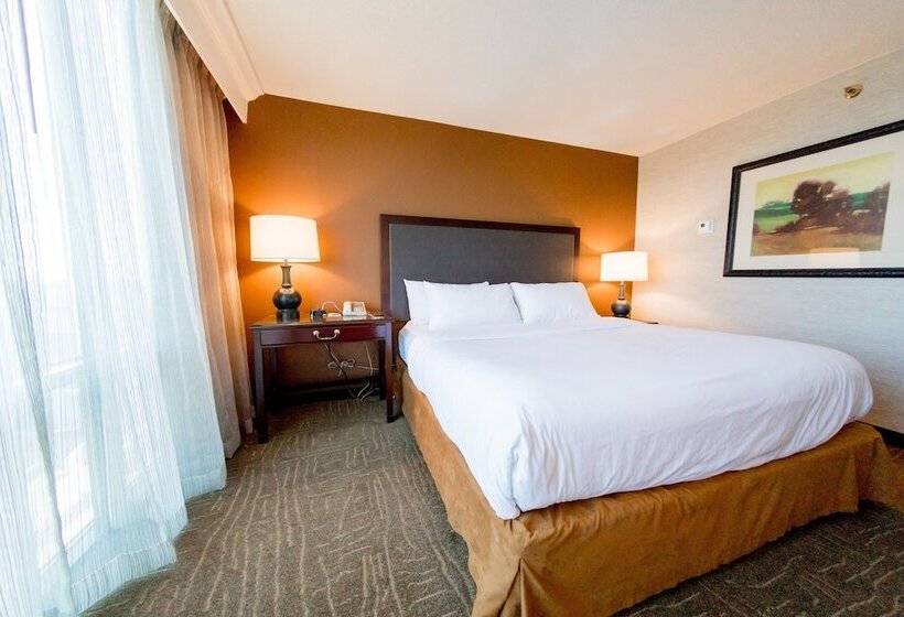 Люкс, Embassy Suites By Hilton Lexington Green