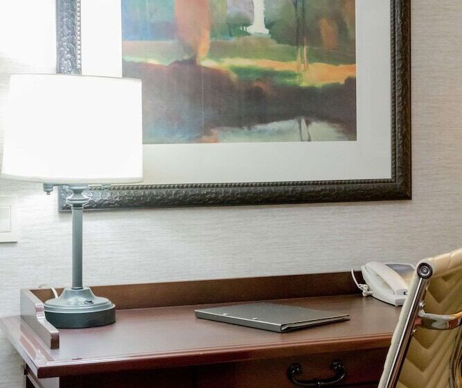 Люкс Адаптированный для Инвалидов, Embassy Suites By Hilton Lexington Green