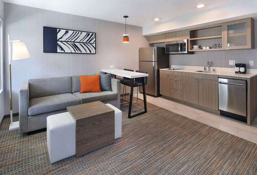Люкс, Embassy Suites By Hilton Lexington Green