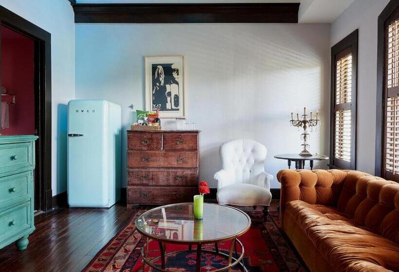 Suite Àtic, Havana