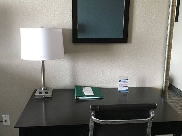 Номер Стандарт 2 Двуспальные Кровати, Comfort Inn