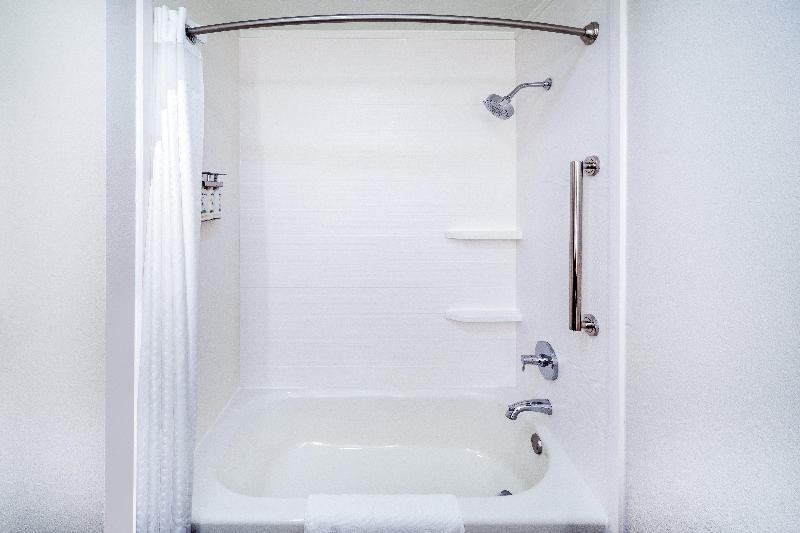 장애인을 위한 킹사이즈 침대 스탠다드 룸, Holiday Inn Express & Suites Sulphur   Lake Charles, An Ihg