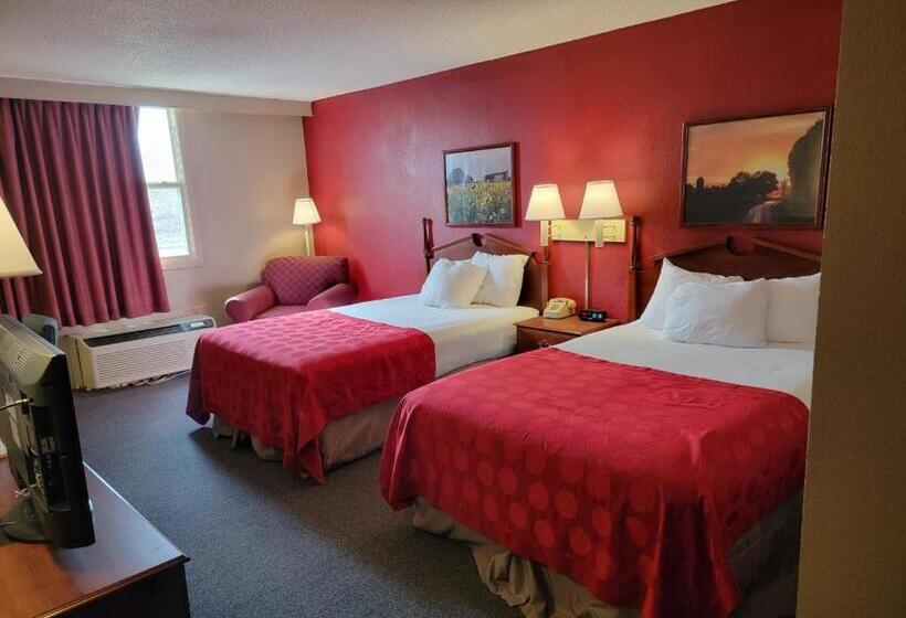 Люкс, Ramada By Wyndham Angola/fremont Area