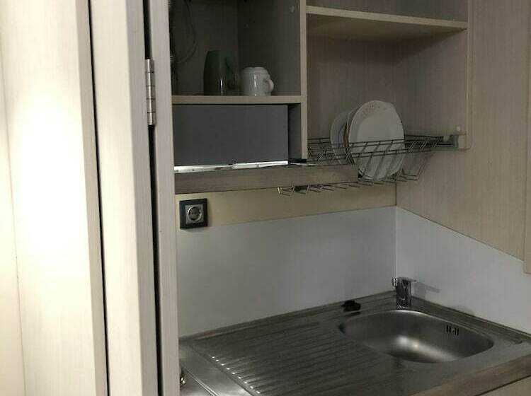 高级工作室, Roomotel Apartments