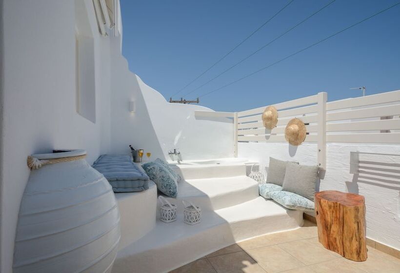 سوئیت با وان آب گرم, Blue Sky Summer