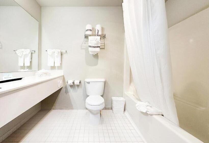 Люкс Deluxe Вид на Море, Bayvue Hotel, Resort & Suites