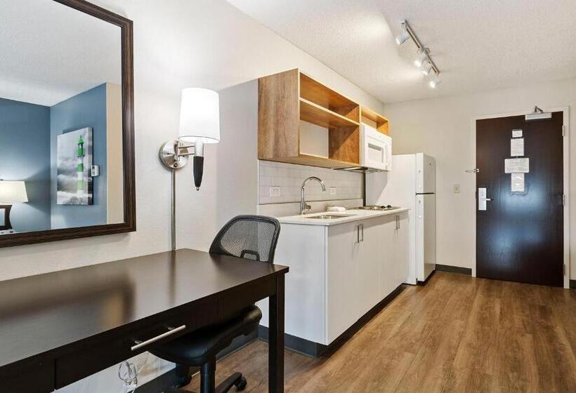 Студия Deluxe, Extended Stay America Suites  Boston  Burlington