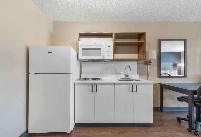 Студия Deluxe, Extended Stay America Suites  Boston  Burlington