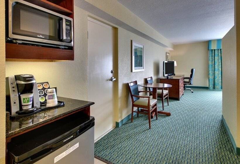 חדר סטנדרט שתי מיטות זוגיות, Holiday Inn Resort Orlando   Lake Buena Vista, An Ihg