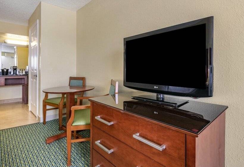 חדר סטנדרט שתי מיטות זוגיות, Holiday Inn Resort Orlando   Lake Buena Vista, An Ihg