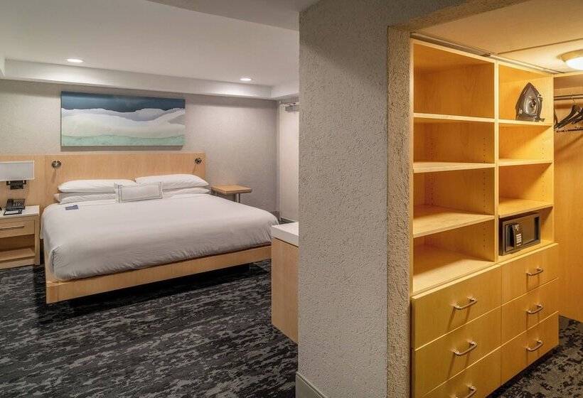 프레지덴셜 스위트, Delta Hotels By Marriott Huntington Downtown