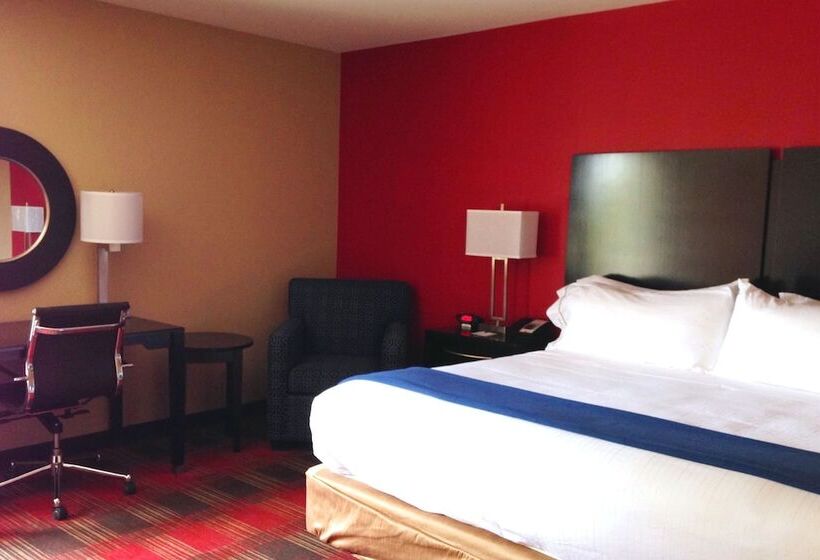스위트, Holiday Inn Express & Suites Jackson Downtown   Coliseum, An Ihg