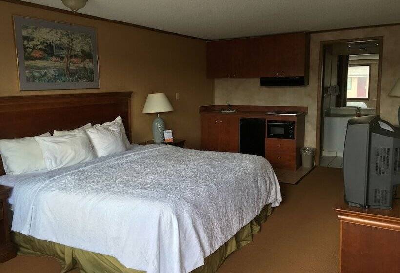 Номер Deluxe, Travelodge By Wyndham Monroe