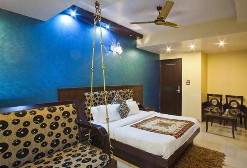 اتاق سوپریور, Shivdev International