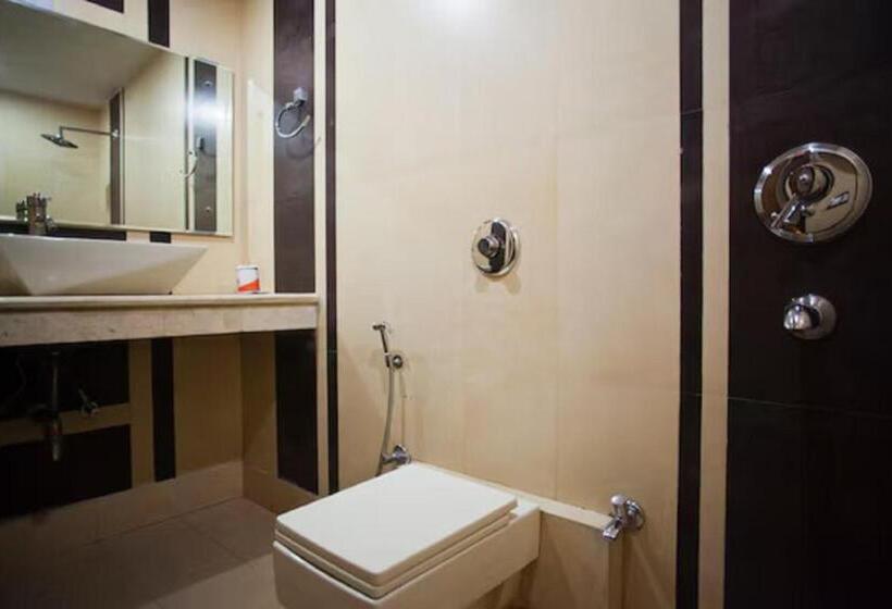 اتاق استاندارد سه نفره, Shivdev International