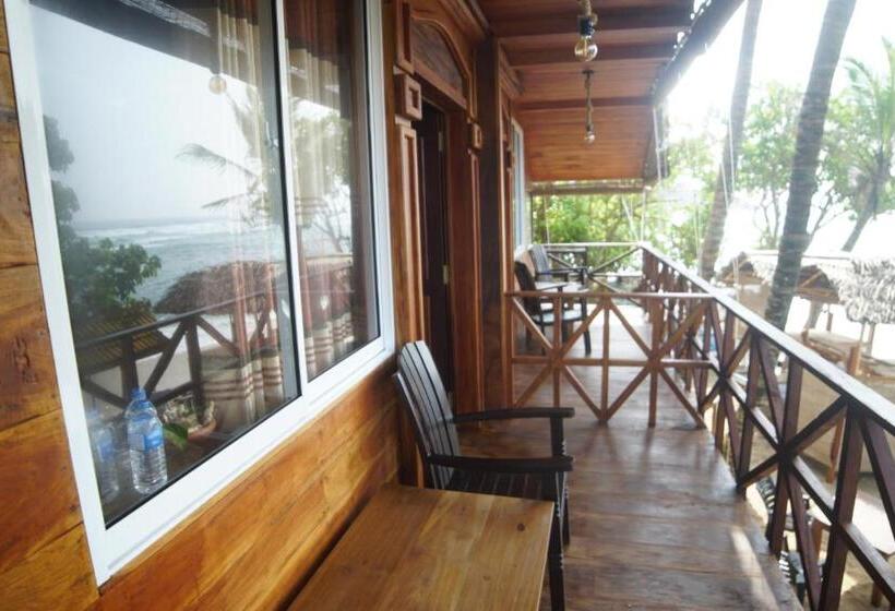 Трехместный Номер Deluxe Вид на Море, Turtle Bay Beach Resort