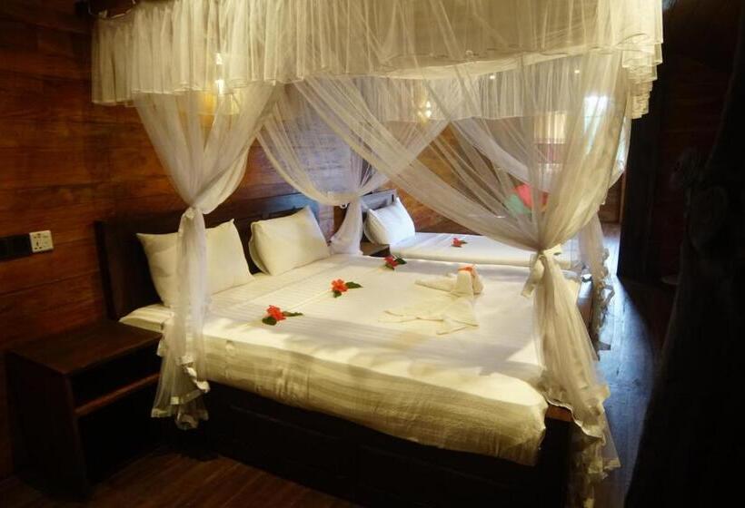 Трехместный Номер Deluxe Вид на Море, Turtle Bay Beach Resort