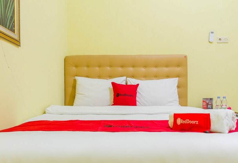 Номер Economy, Reddoorz Syariah @ Puri Kalijaga Street